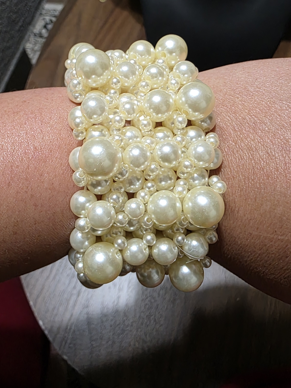 Elegant Ivory Pearl Cluster Stretch Bracelet - Women Jewelry